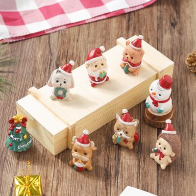 China Christmas Decoration Ornament& 2020 Christmas Animal Ornament Mini Family Creative Resin Craft Crafts Christmas Gifts Christmas Decoration Ornament for sale