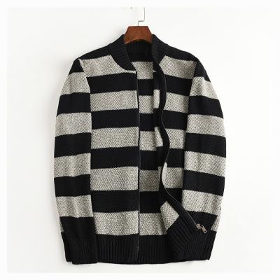 China Anti-wrinkle autumn and winter striped men's plus-size casual wear zipper coat loose comic cardigan for sale