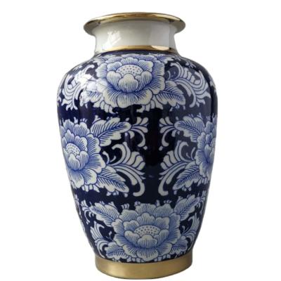 China Flower Vase Ceramic Porcelain Chinese Chinese Gold Traditional Line For Desk Antique Craft Style Furniture Indoor Blue And White Vase for sale