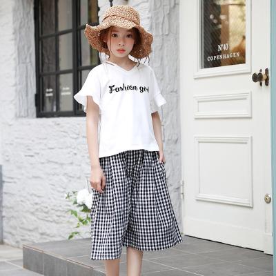 China Boutique Hot Sale Cotton Girl Clothing Cute Girl T-shirt Check Out Shorts White T-shirt Set for sale