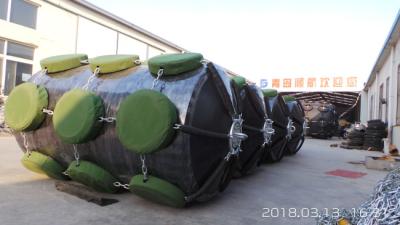 China Spray-Beschichtung EVA Foam Fender Floating Cell buntes Polyure versendet Kettenart zu verkaufen