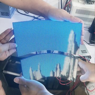 Chine 100000 heures de durée de vie Écran de rideau à LED flexible pour une gamme de gris supérieure à vendre