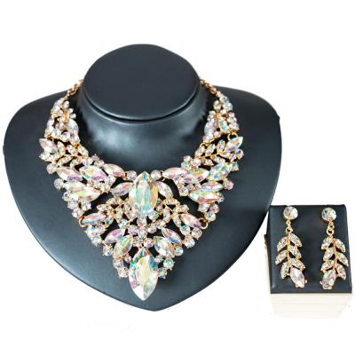 China New LAN CLASSIC PALACE India Jewelry For Engagement Jewelry Necklace And Earring Sets Six Colors for sale