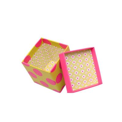 China Recyclable Custom Eco Friendly Gift Boxes Packaging Candy Gift Boxes China for sale