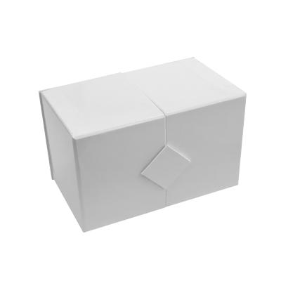 China Handmade Double Door Packaging Gift Boxes With Closure Flap Magnetic Rose Paper Boxes for sale