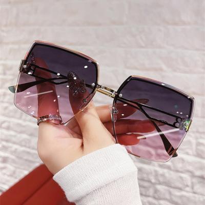 China Rimless Sunglasses Women 2022 Retro Designer Square LBASHADES Shades Gold Temple Uv400 Gradient Square Big Lens Fashionable for sale