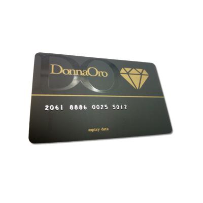 China Standard Club CR80 Gold Embossed PVC Business Card With Programmable Panel for sale