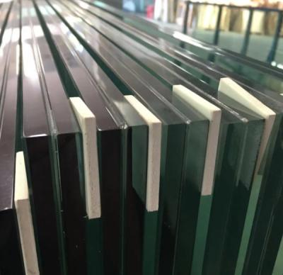 China Vidrio laminado templado claro La elección perfecta para los estándares y la durabilidad en venta