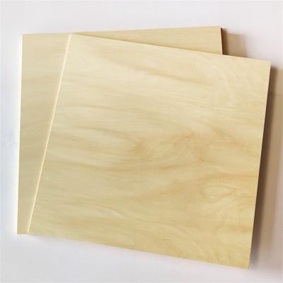 China 920*920mm 3mm 4mm 5mm 6mm 18mm contraplacado de madeira Basswood Folhas finas para corte a laser contraplacado de madeira Basswood à venda