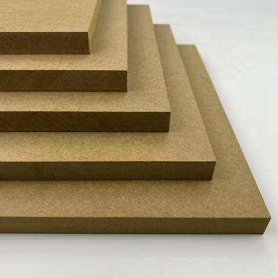 中国 1220x2440mm MDF の木板の構造のための耐熱性 E1 の接着剤 販売のため