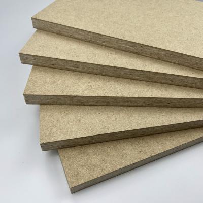 Chine Panneau à copeaux orienté durable non toxique OSB, feuilles anti-moisissure de contreplaqué OSB à vendre