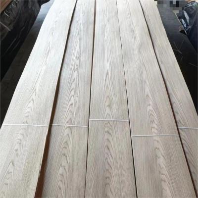 China Factory Sales Natural White Oak Veneer 0.3mm 0.5mm 1mm Furniture Cabinet Doors Walls Decorative Wood Veneer for sale