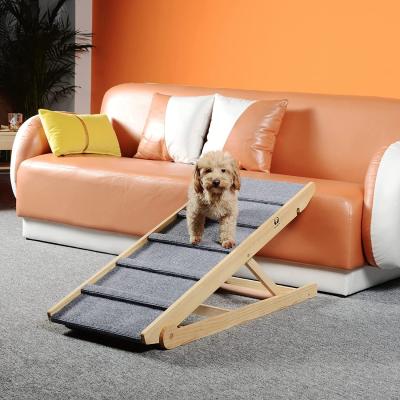 Chine La rampe réglable de chien de S M L Pets 200lb pour le haut lit trois couches enfoncent la rampe pour des chiens à vendre