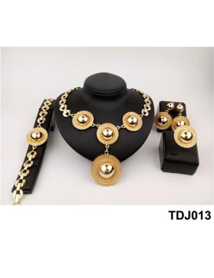 China Fashion Eco-Friendly Wholesale African Jewelry Sets 2016 New Design African Gold Plating Jewelry Set TDJ013 for sale