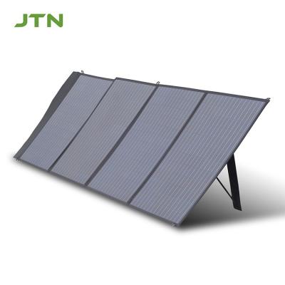 China 200W Foldable Solar Panel with 2 USB Outputs Suitable FCC/CE/ROHS/PSE/BSCI Certified for sale