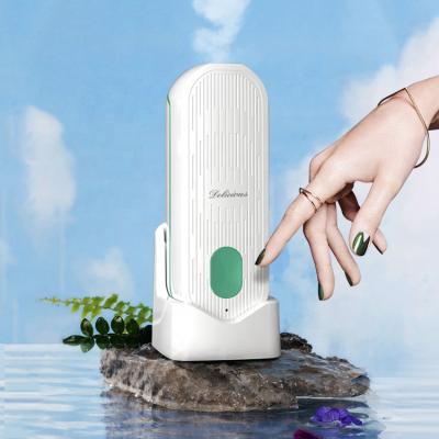 China Portable / Rechargeable Mini Home Office Essential Oil Diffuser Humidifier Wall Mounted Aromatherapy for sale