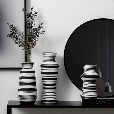 China Nordic European Style Modern Stripe Home Decor Bud Vase Wedding Centerpiece Art Ornament Ceramic Vase For Flower for sale