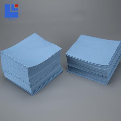 China Factory Stocked China 2019 Versatile Most Absorbent 1/4 Times Sunplace Nonwoven Industrial Dustproof Cleaning Cloths In Box for sale