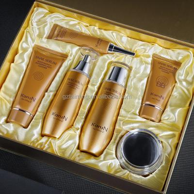 China Professional Wholesale OEM ODM Six-Piece Snail Nourishing Set of Moisturizer and Liquid Hydration for sale