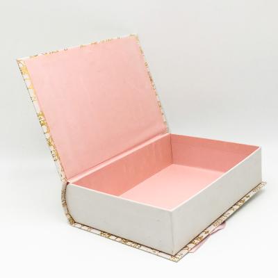 China Custom Hot Stamping Recyclable New Shape Top Recyclable Folding Cardboard Gray Paper Boxes For Gift Card for sale