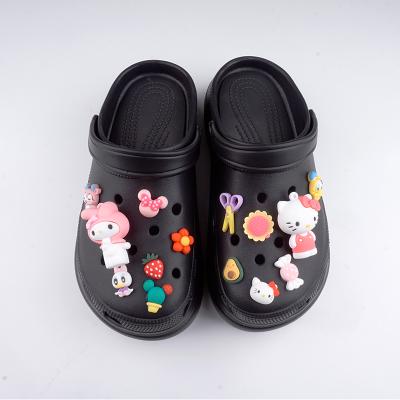 China CUSHIONING 2021 New Style Hobbles Shoes Breathable Women's Fashion Sports Slippers Leisure Beach Shoes for sale