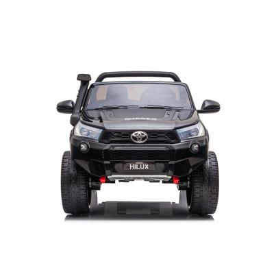 China Ride On Toy Licensed Toyota Hilux Two Seat Electric Truck Car For Kid Ride On Car Kids Toys Remote Control for sale