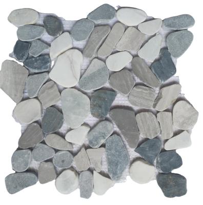 China Country Gray Pebble Sliced ​​Tile White Natural Mixed Beach Pebbles 3-5 Inch Landscape Pathways Garden Decor Sliced for sale