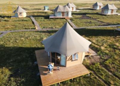 中国 Large Island Resort Tents with Ventilation & 1 Year Warranty 販売のため