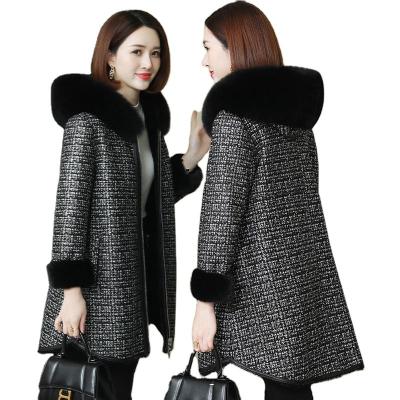 China 2021 QUICK DRY new high end thick faux fur hooded coat with faux fur on both sides for sale