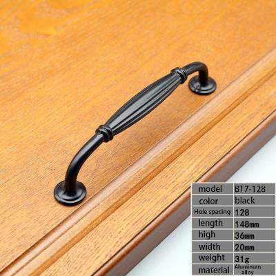 China Kitchen Modern Simple Styles Pulls Cabinet Handle Black Wardrobe Sideboard Handles for sale