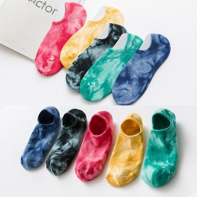 China 2022 Fashion Anti-Slip Tie Dyed Skin-Friendly Skateboard Street Wind Sweat Absorbing Invisible Cotton Shorts Socks for sale