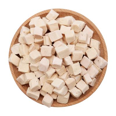 China Freeze Dried Natural Viable Chicken Cube For Cats Natural Raw 100% Pure Meat No Additives OEM Factory Treats for sale