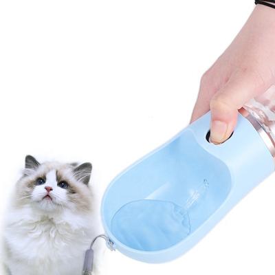 China New Pet Water Travel Cup Dog Automatic Plastic Outdoor Portable Pet Water Cup Displacement Cup for sale