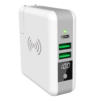 China 2020 newest fast charging support 4 in 1 new wireless power bank wall charger power bank 6700mah for sale