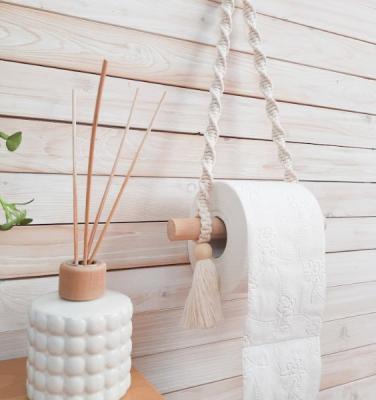 China Custom Design Wooden Bar Toilet Paper Holder for Bathroom Space-Saving Essential for sale