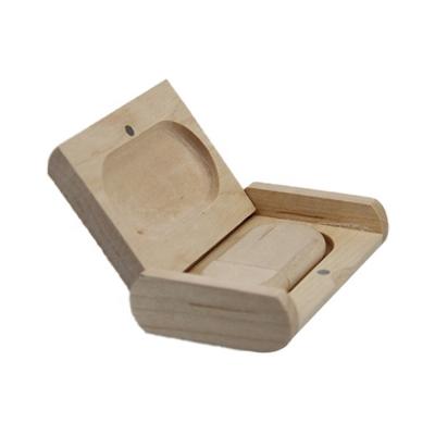 China Maple Wood Color 32GB USB Flash Drive with Customized Logo and Packaging Box Included for sale