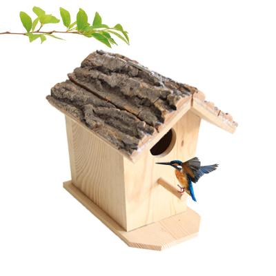 China Outdoor Garden Decor Wooden Bird House with Birds in Mind and Breathable Materials for sale