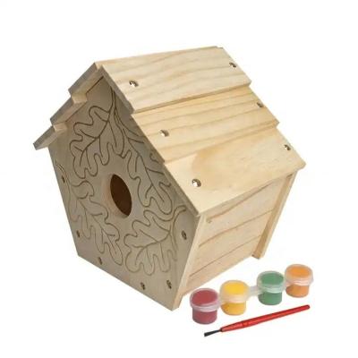 China Customized Logo Acceptable Wooden Bird Feeder for Feeding Wild Birds in Decorative Paint for sale