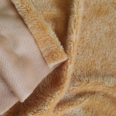 China Sustainable hot sale 2022 soft 100% polyester micro knit arctic sherpa fleece fabric roll for winter women garment for sale