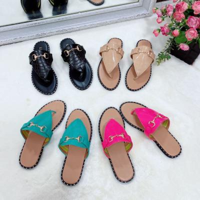 China Women's Flats Women's Sandals Shoes New Fashion Trend Flip Flops Women's Sandals Slippers Summer Women's Slips Seller for sale