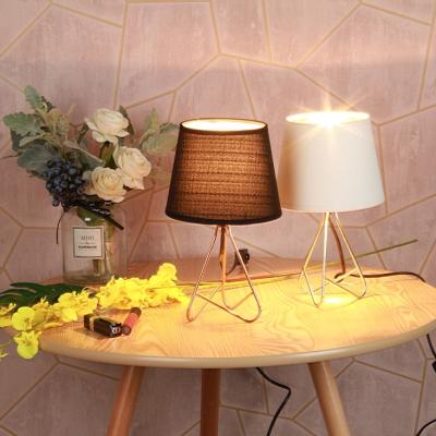 China Modern china table light shade lamp and desk table lamp for sale