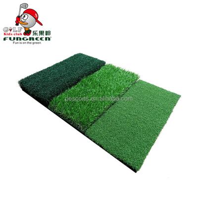 China Folded Mini Golf Hitting Mat With Non Slip Bottom 64x40cm Swing Mat With Rubber Indoor Golf Practice Mat for sale