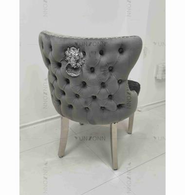 Chine Gray Power Lion Buttoned Back dinant la chaise a capitonné des chaises de salle à manger argentent des jambes d'acier inoxydable à vendre