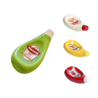 China Viable Creative Salad Dressing Dish Mustard Shape Bottle Ceramic Tomato Sauce Dish for sale