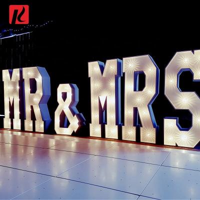 China Modern Marquee Letters Custom 4ft LED Bulb Light Up MR&MRS Letters Stainless Steel Marquee Letters For Wedding Party Decoration for sale