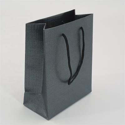 China Wholesale Custom Handmade Paper Bags With Handles For Gift Packaging for sale