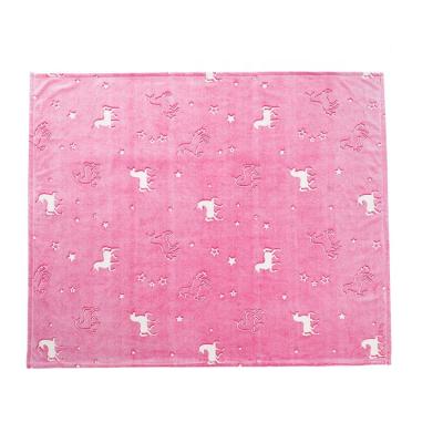 China Folded Wholesale Horse Pattern Pink 100% Polyester Knitted Grow In Dark Blanket Kids Set Kids for sale