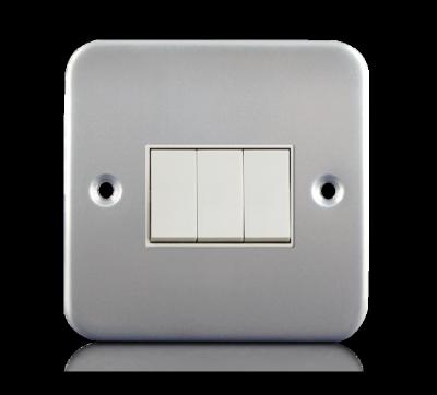 China 10A 3 Chain Durable Metal Clad Strip Safety Shinelite Electric Wall Switch for sale