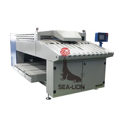 China Folding Sea Lion Industrial Towel Folder Cooperated With Laundry Ironers for sale