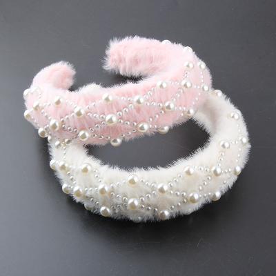 China New Exaggerated Non-slip Fashion Plush Velvet Pearl Sponge Headband Ladies Party Beautiful Light Luxury Hair Accessories 86 for sale